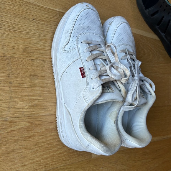White Levi's Shoes Size 10 - Picture 13 of 14